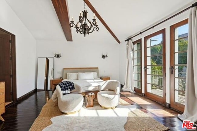 Building Photo - 6620 Lindenhurst Ave