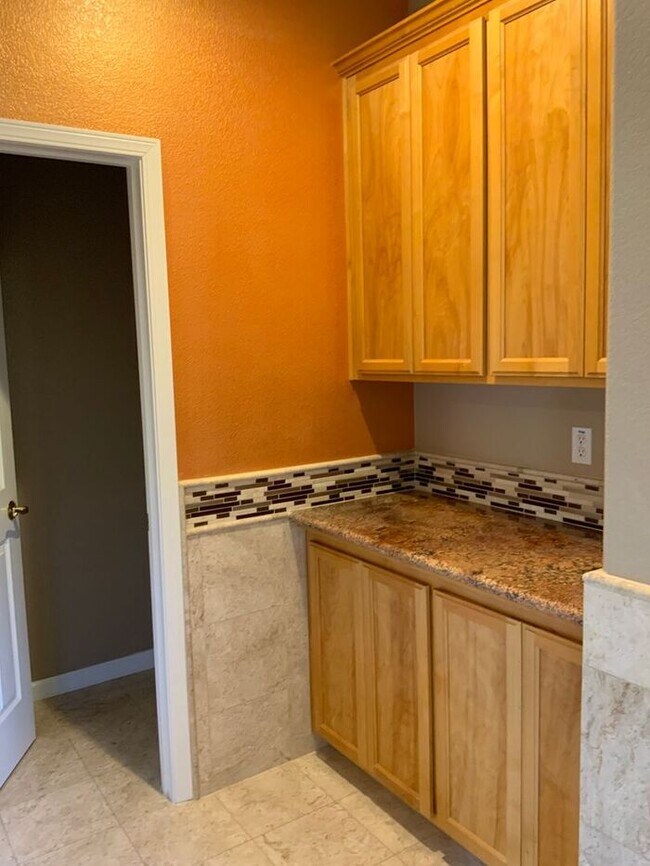 Building Photo - Sky Hawks finest just became available