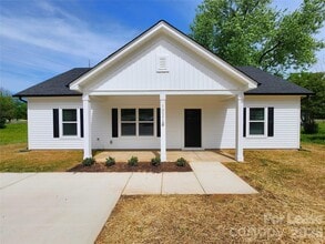 Building Photo - 1021 Jerome St