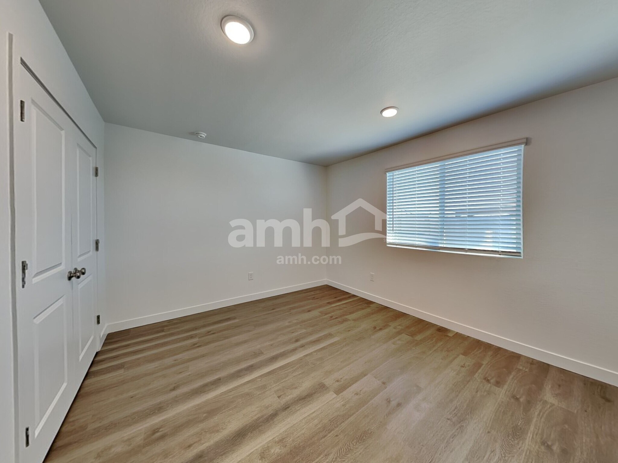 Building Photo - 12615 W Flynn Ln