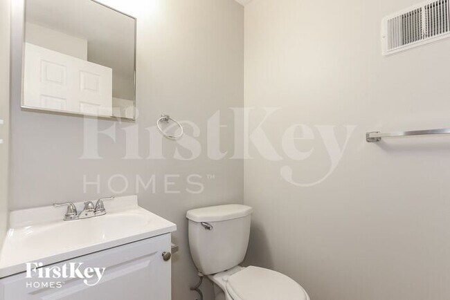 Building Photo - 23 Peyton Dr