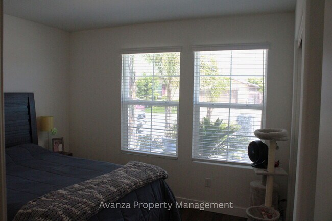 Building Photo - Home for Rent 6857 E. Cetti Ave Fresno, CA 93727