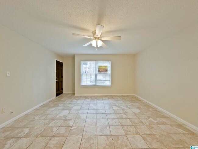 Building Photo - 3229 Westbrook Dr