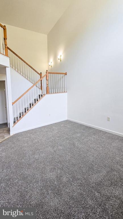 Building Photo - 1227 Cross Creek Dr