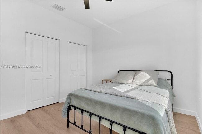 Building Photo - 2444 SE 24th Ave