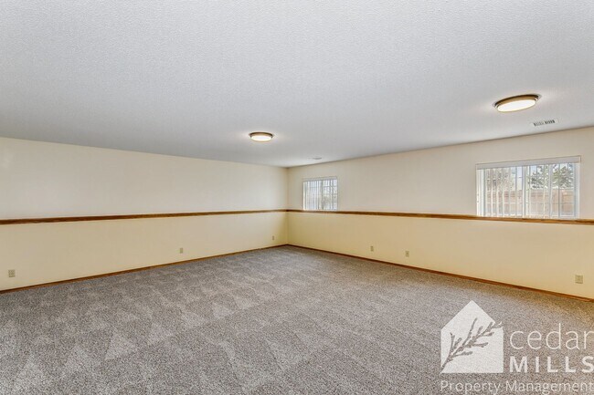 Building Photo - Wonderful Split Level Home in North Wichita