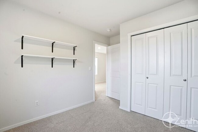 Building Photo - 7805 NE 100th Cir