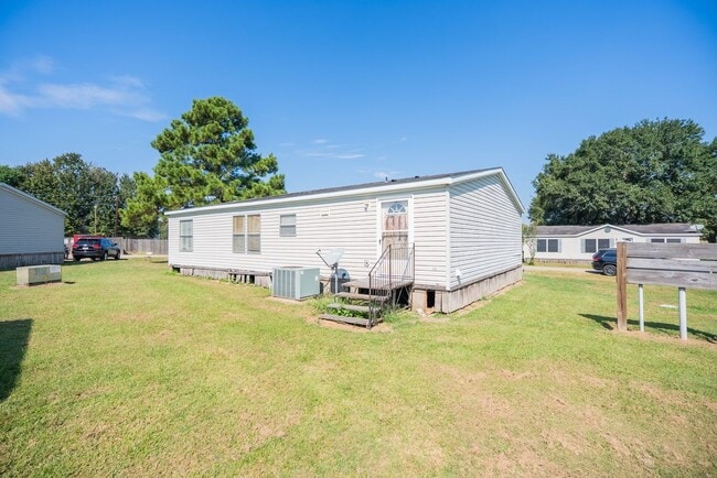 Building Photo - 30620 Vilma Ln
