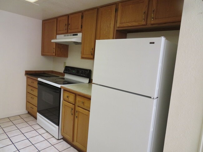 Building Photo - Clean 3 Bedroom 2 Bath Home For Rent