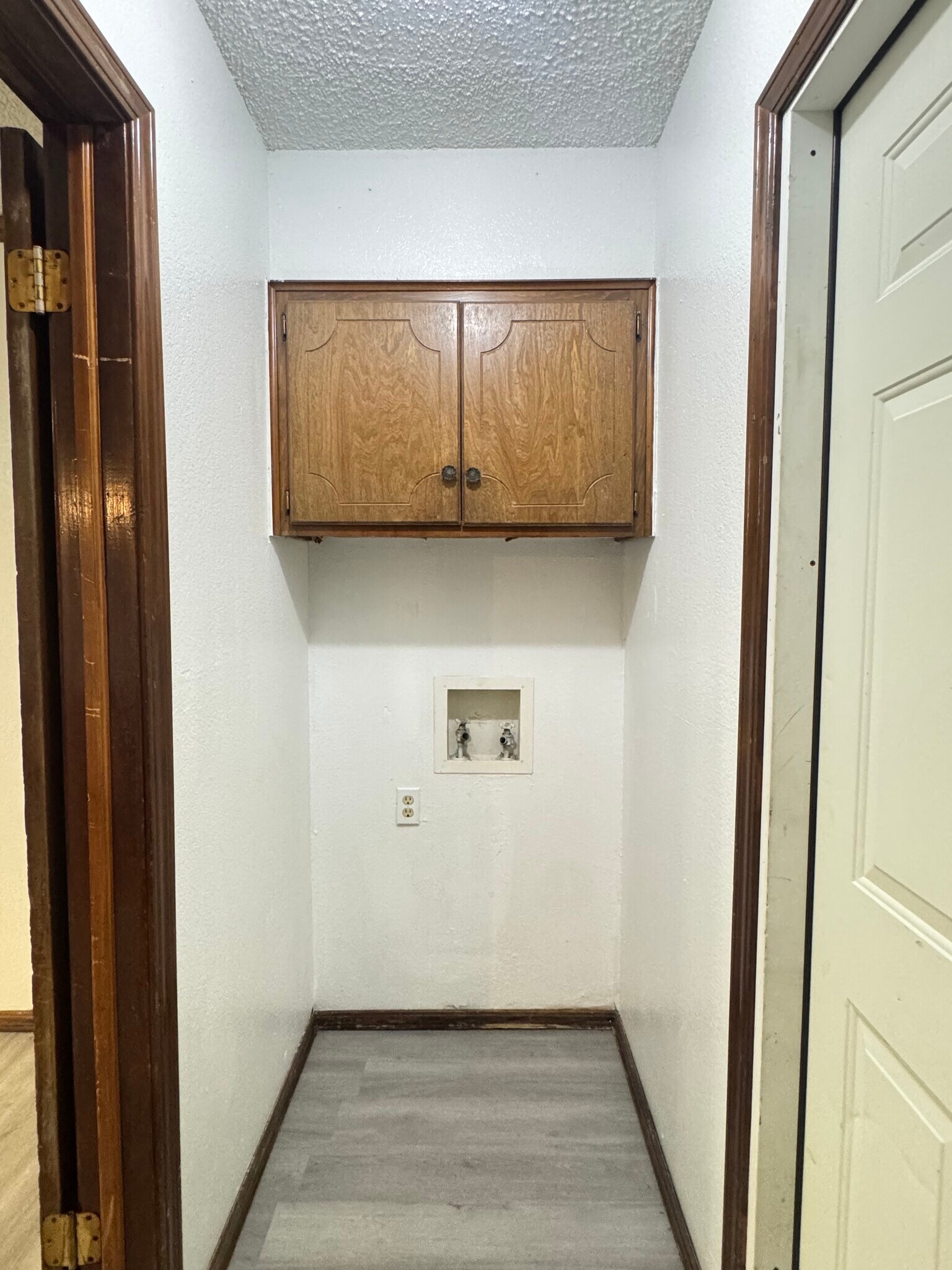 Building Photo - 9915 Larkspur Ln