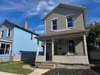 Building Photo - 2 Bedroom 1 1/2 Bath Beautifully Renovated Home in Historic Huffman Area