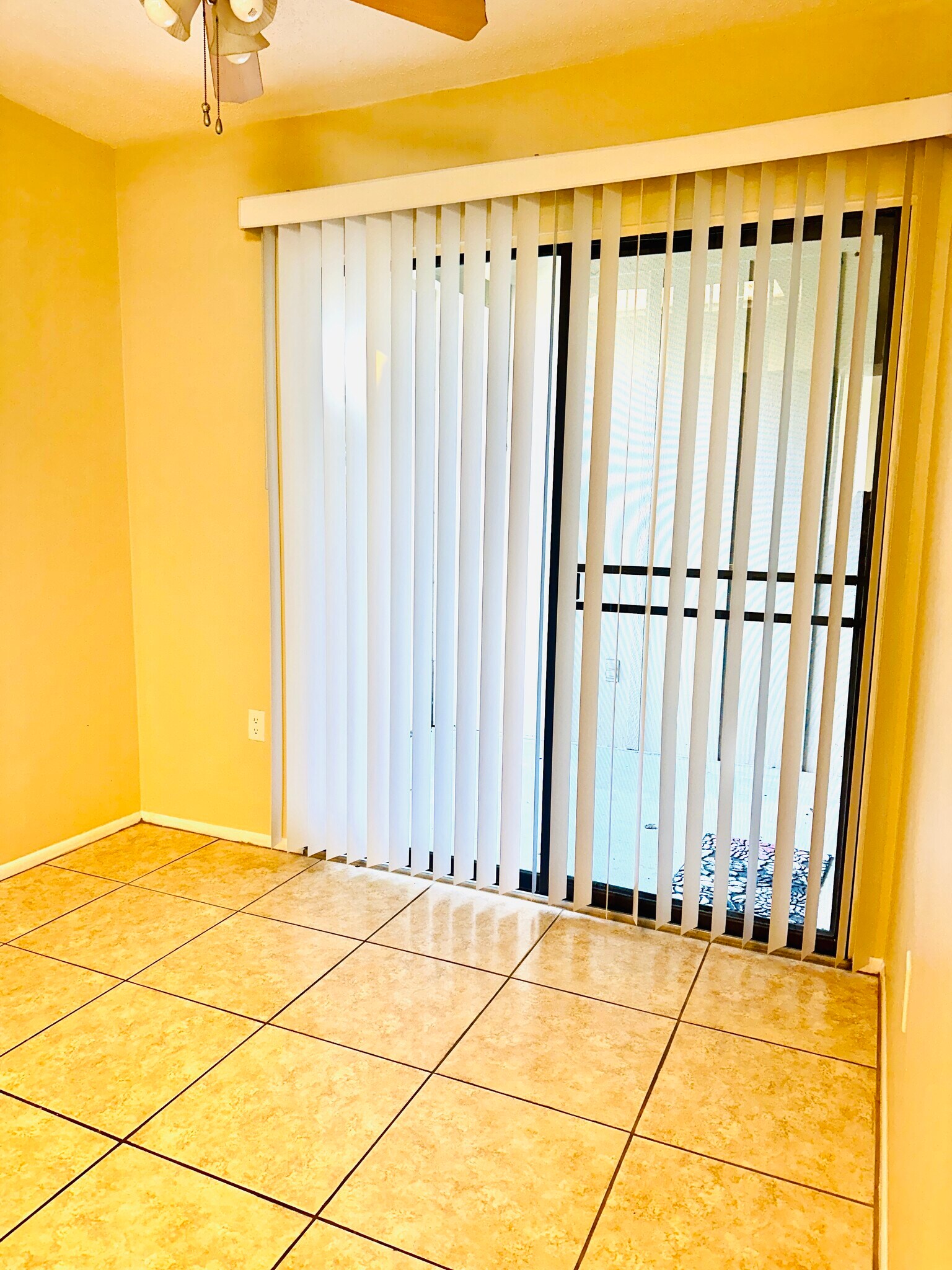 Building Photo - 2208 Bahia Vista St