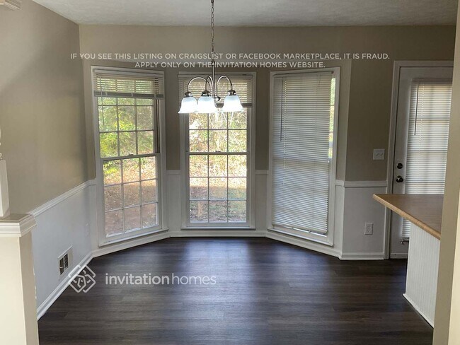 Building Photo - 216 Jousters Ln NW