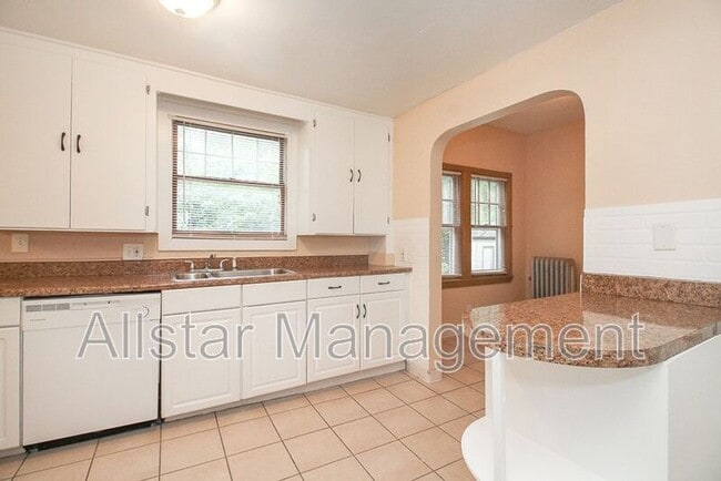 Building Photo - 2100 Cottage Grove Ave