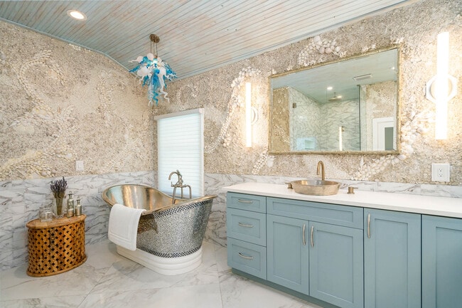 Building Photo - 113-112 12th Ave