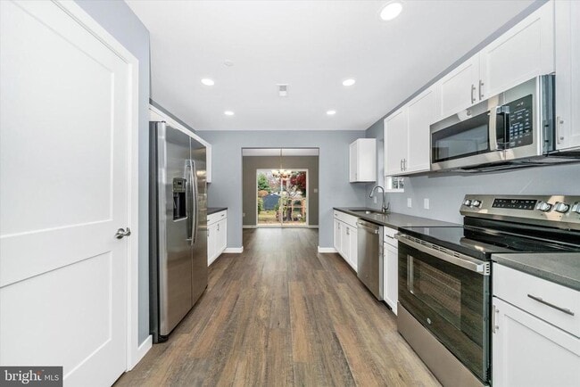 Building Photo - 17410 Gay St