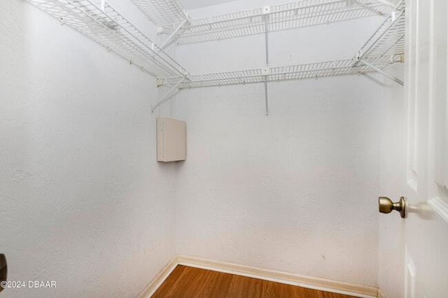 Building Photo - 145 Riverwalk Ct