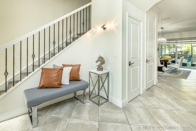 Building Photo - 151 Sword Fern Pl