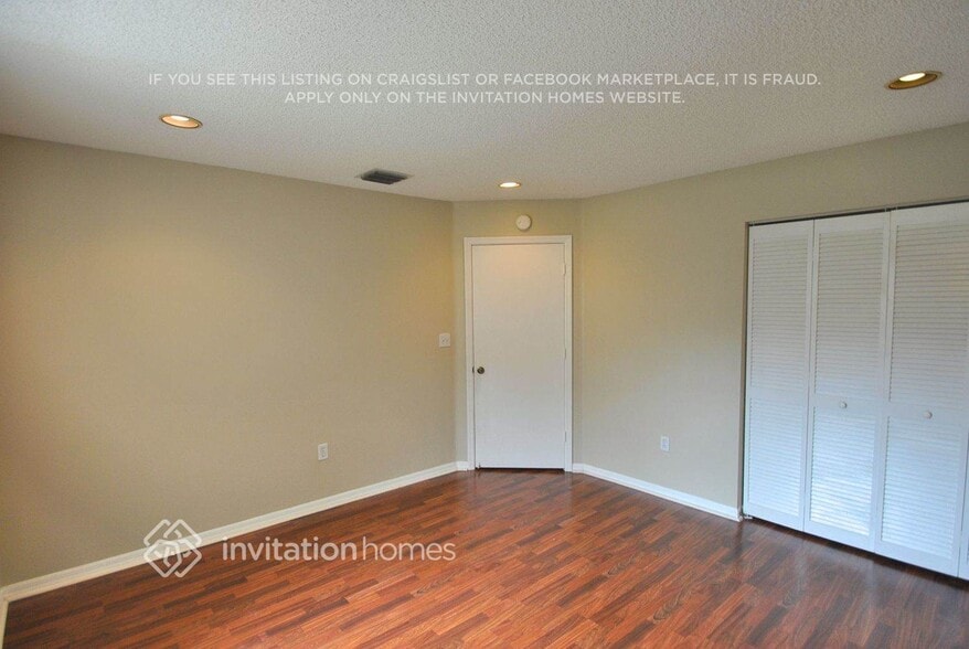 Building Photo - 3970 Fern Forest Rd