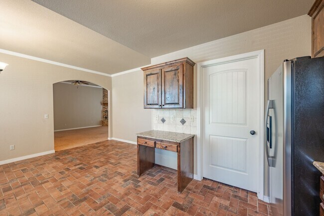Building Photo - 3/2 in Hillside Terrace!