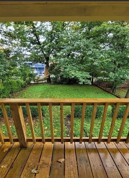 Building Photo - 21 Forest St