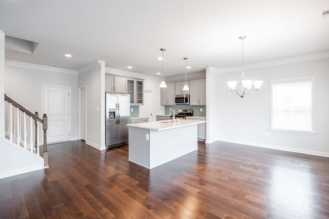 Building Photo - Beautiful 3 Bedroom Home on Corner Lot in ...