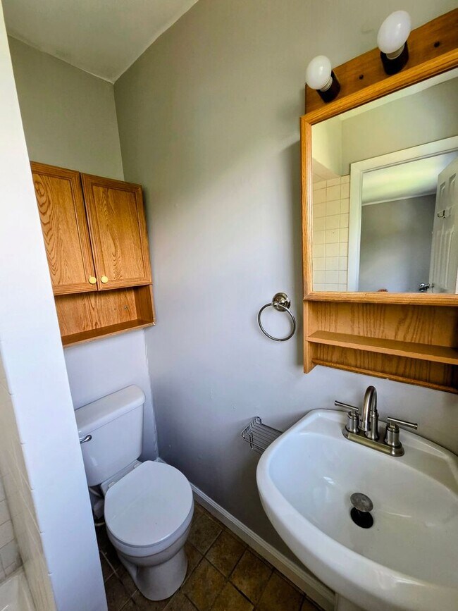 Building Photo - 5657 Wood Ln