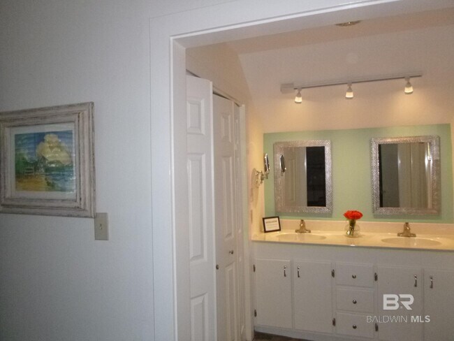 Building Photo - 19307 Scenic Hwy 98