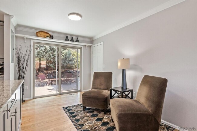 Building Photo - 5585 Escondido Dr