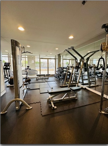 gym in building - 1250 S Michigan Ave