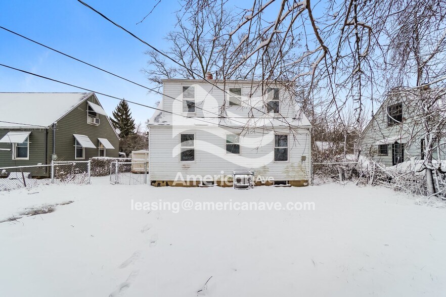 Building Photo - 2459 Lexington Ave