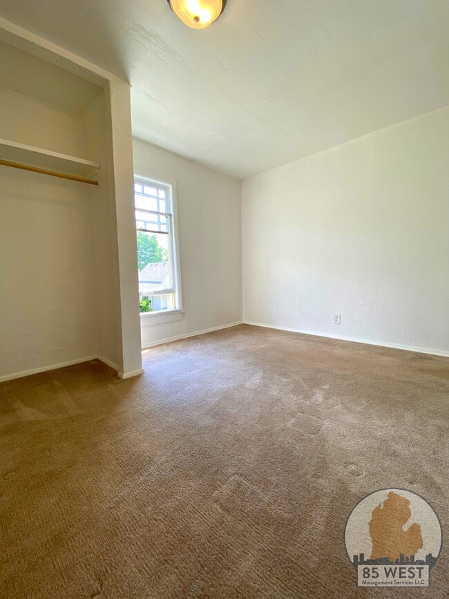 Building Photo - 1247 Quarry Ave NW