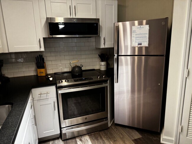 Building Photo - Remodeled First Floor Ocean Walk Condo- Furnished