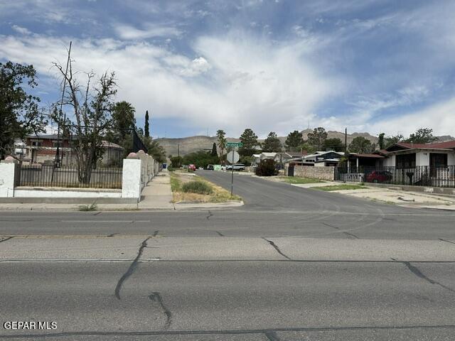 Building Photo - 4222 Pershing Dr