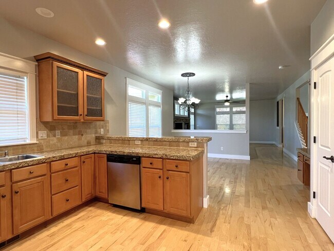Building Photo - Gorgeous 4 bed 3 bath home in Meridian, ju...