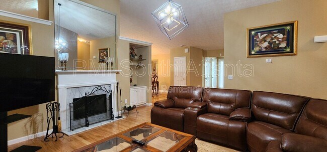 Building Photo - 4284 Cedar Lake Cove