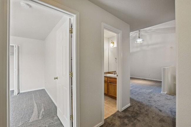 Building Photo - Available Now 3 Bed 3 Bath 2 Car Garage To...