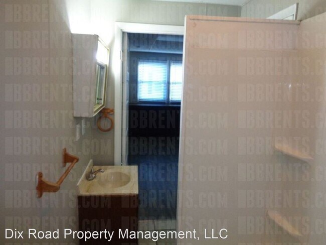 Building Photo - 3 br, 1 bath House - 1006 Auburn Street,