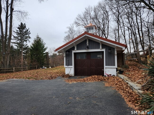 Building Photo - 10 Washington Ave