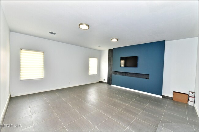 Building Photo - 5973 Cartagena Cir