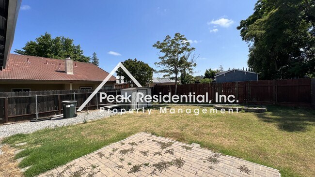 Building Photo - Very Nice 3bd/1ba House with 2 Car Garage