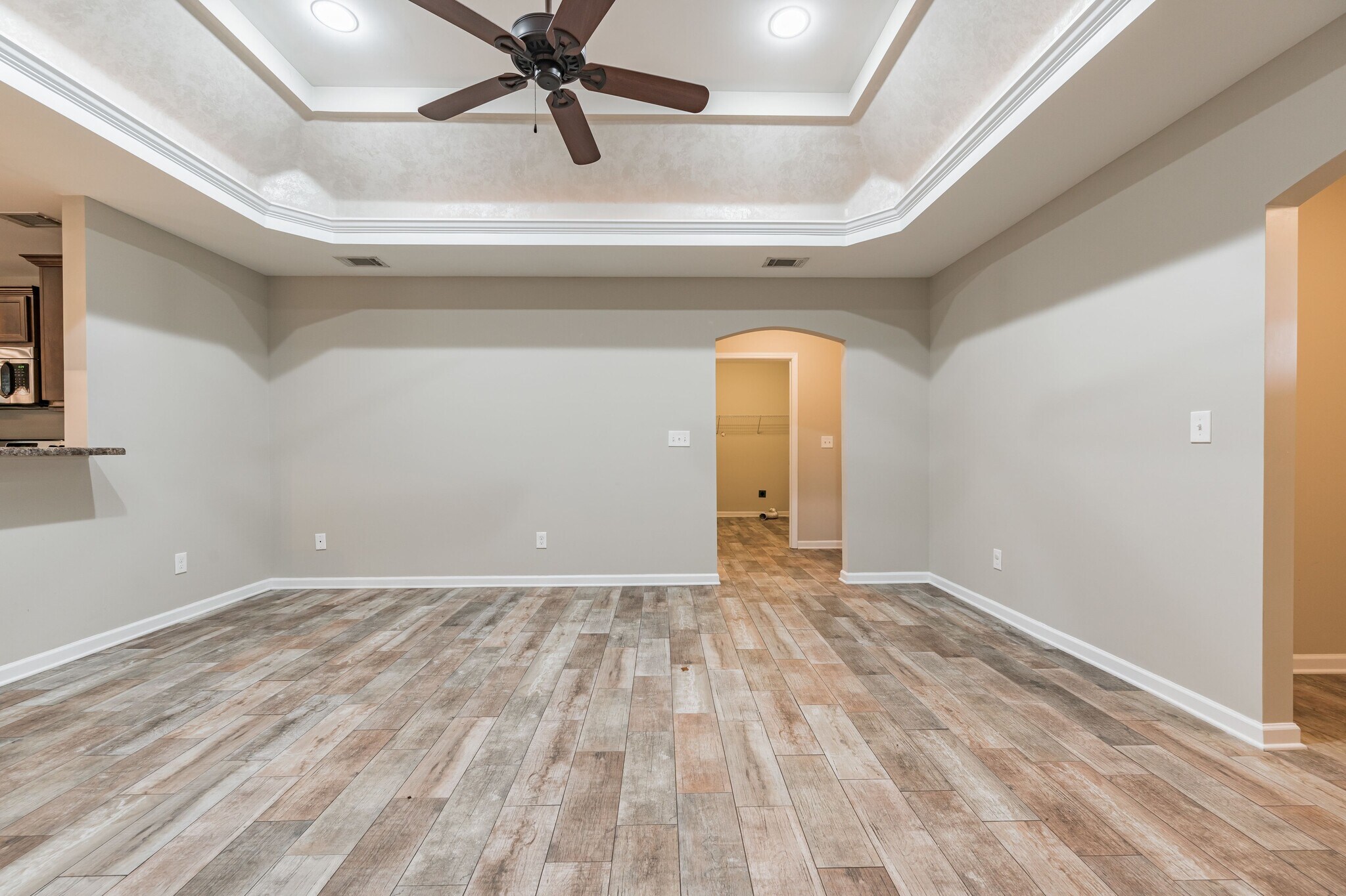 Building Photo - 6208 Mimosa Gardens Dr