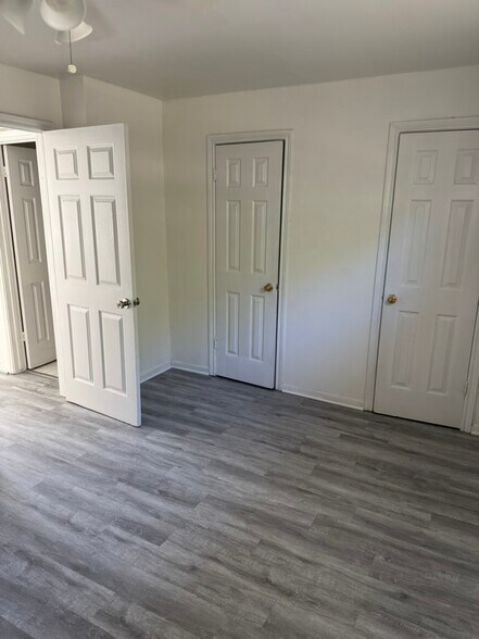 Building Photo - 6306 Tulsa Rd