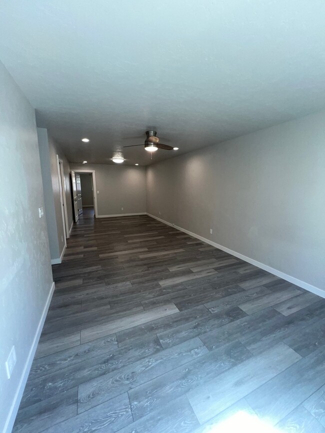 Building Photo - 3 Bed 2 Bath Home in Boise!