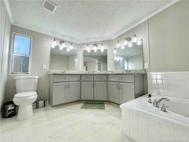 Building Photo - 140 Gibbs Rd