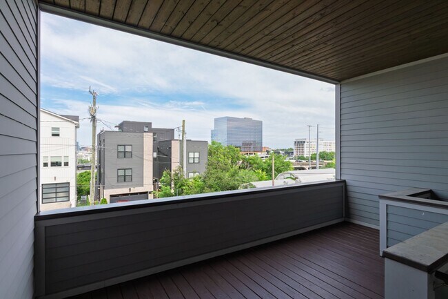 Building Photo - 410A 33rd Ave N-