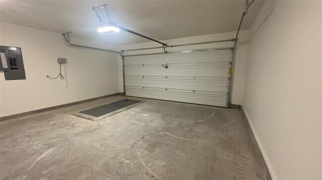 Building Photo - 2216 NW 170th St