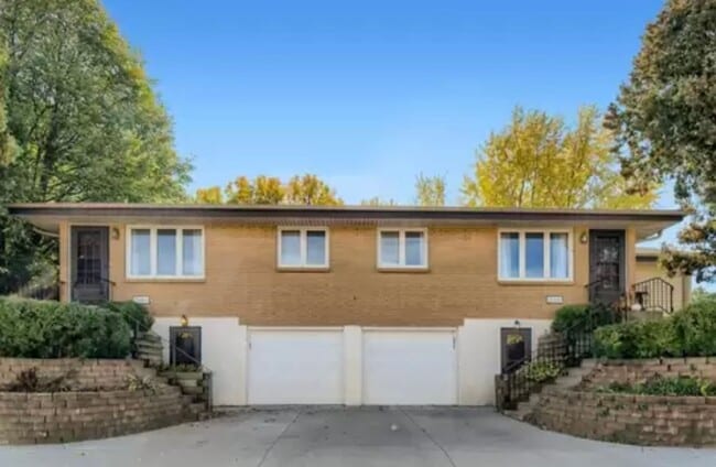 Building Photo - 2604/2606 37th Ave NE
