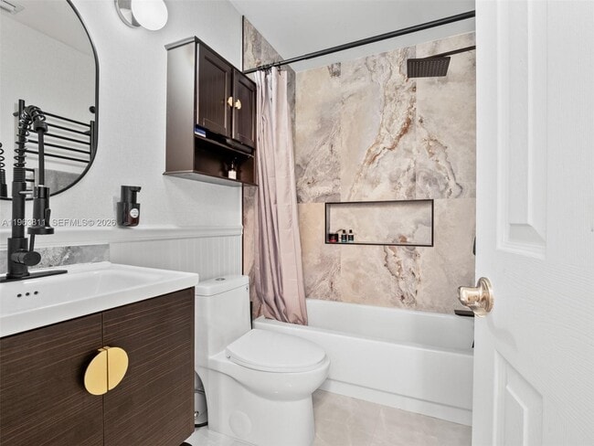 Building Photo - 2553 NW 42nd Ave