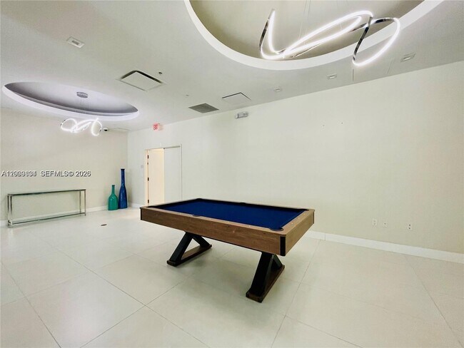 Building Photo - 3001 S Ocean Dr